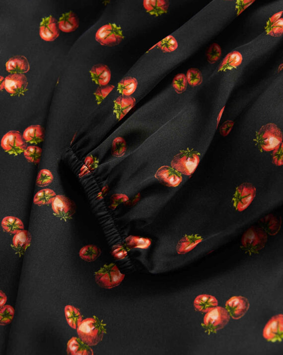 Czarna sukienka z printem w pomidorki, wiskoza