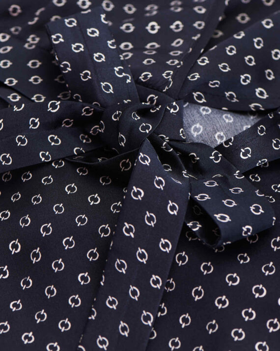 czarna kopertowa bluzka z wiązaniem wiskoza